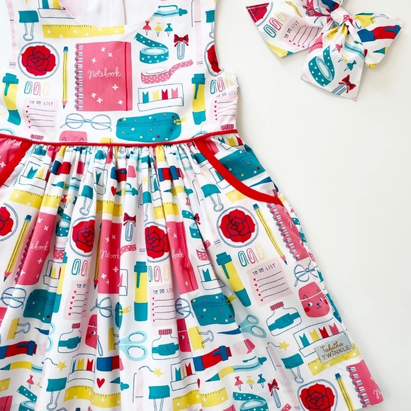 School Supplies Eliza Dress With Bow New In Bag Size 7/8 - Picture 2 of 2